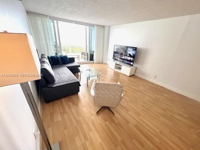 1717 N Bayshore Dr # 1450, Miami FL 33132 — 4