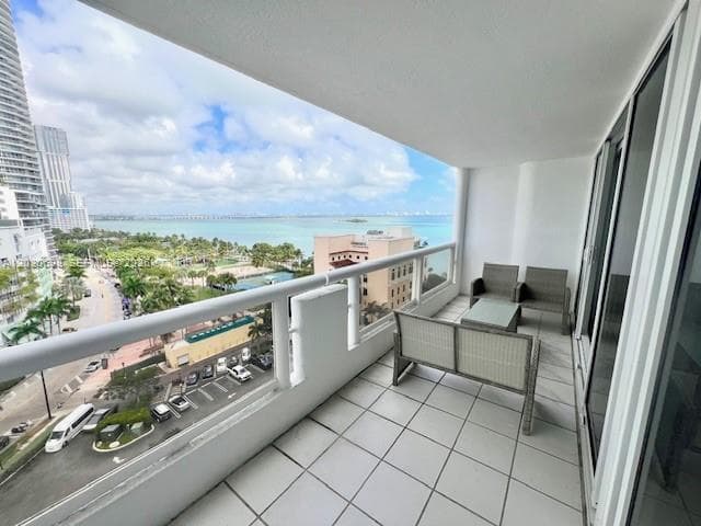 1717 N Bayshore Dr # 1450, Miami FL 33132 — 8