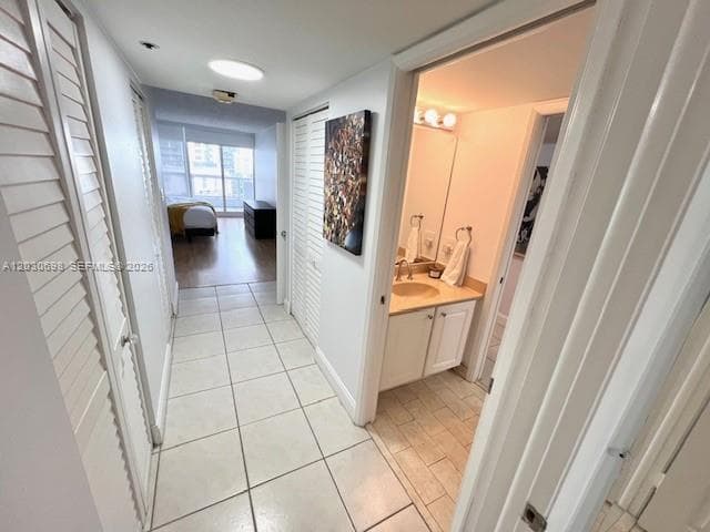 1717 N Bayshore Dr # 1450, Miami FL 33132 — 25