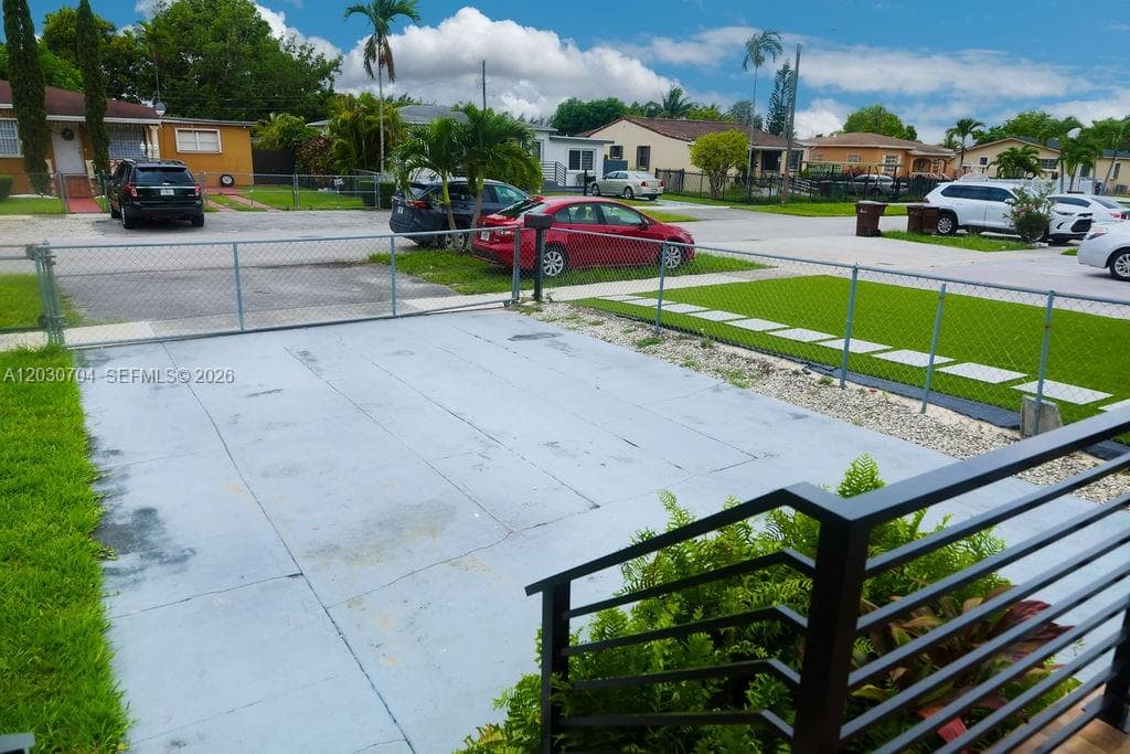 161 E 36th St, Hialeah FL 33013 — 23