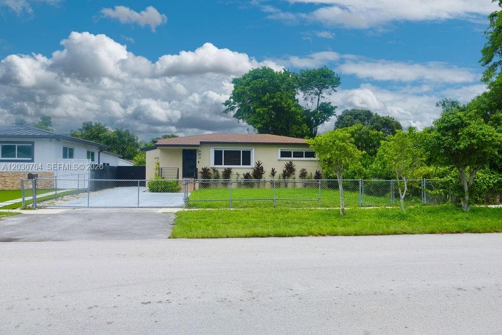 161 E 36th St, Hialeah FL 33013 — 6
