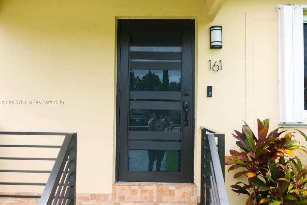 161 E 36th St, Hialeah FL 33013 — 13