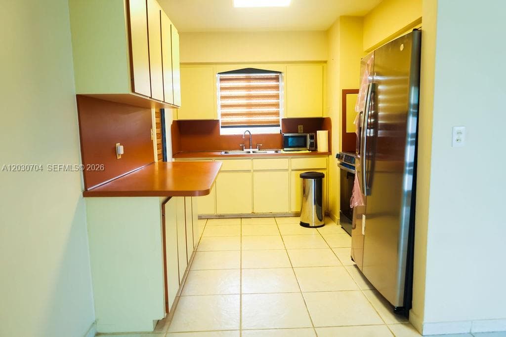 161 E 36th St, Hialeah FL 33013 — 17