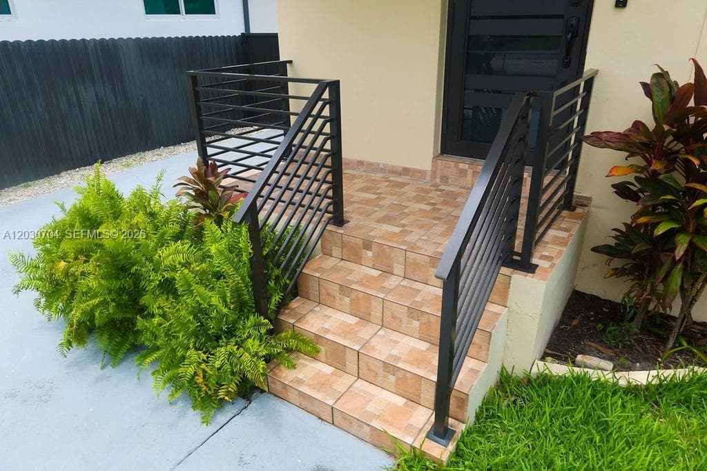 161 E 36th St, Hialeah FL 33013 — 12