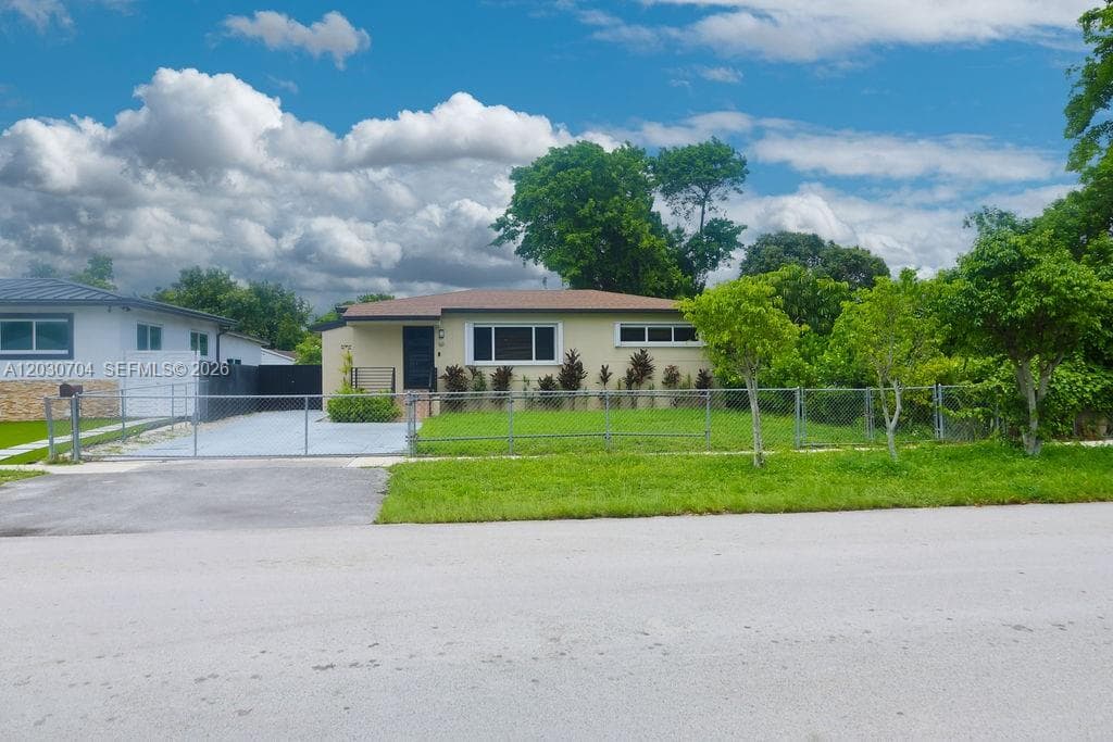 161 E 36th St, Hialeah FL 33013 — 5