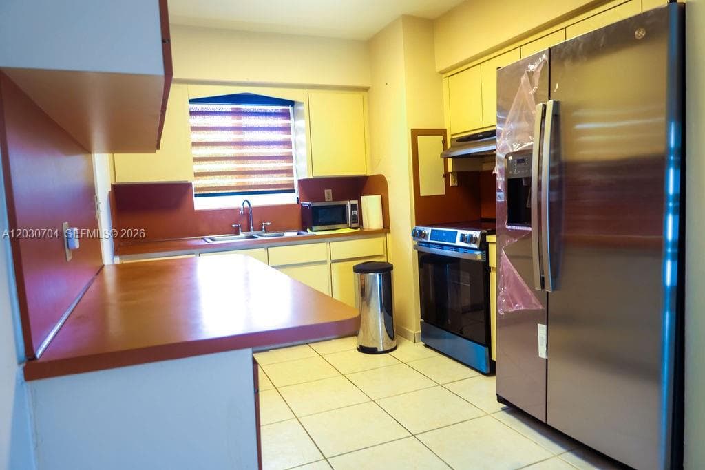 161 E 36th St, Hialeah FL 33013 — 18