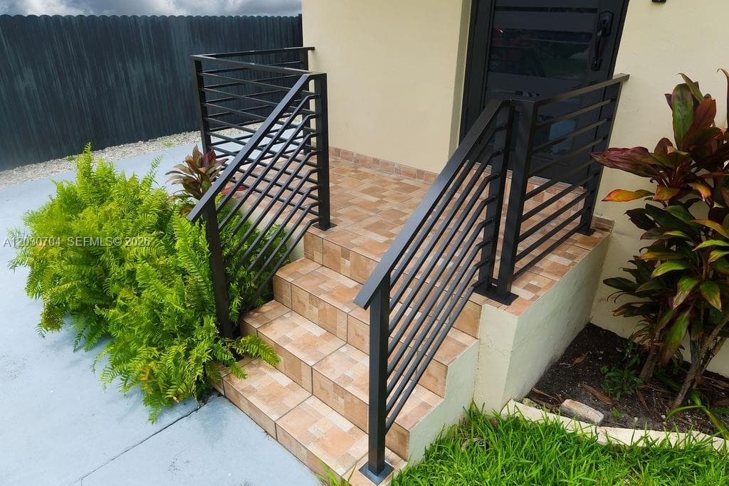 161 E 36th St, Hialeah FL 33013 — 11
