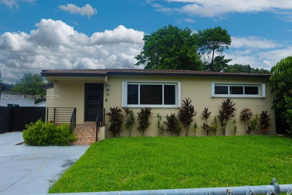161 E 36th St, Hialeah FL 33013 — 8