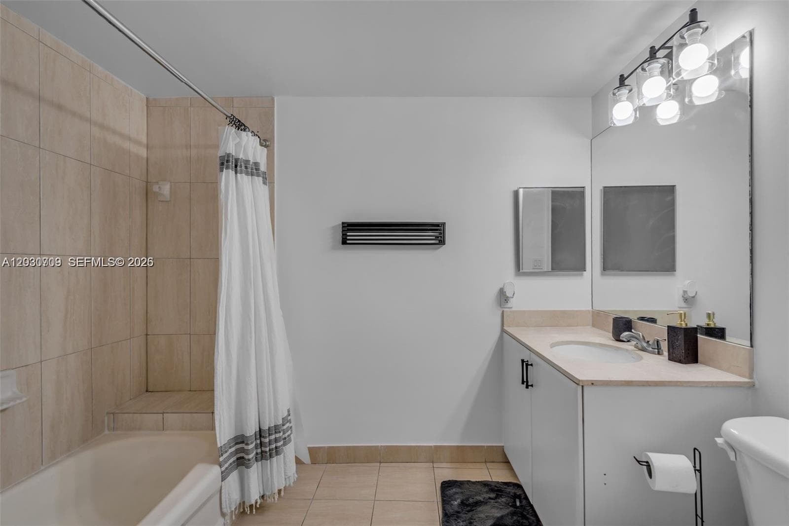 1750 N Bayshore Dr # 1204, Miami FL 33132 — 10