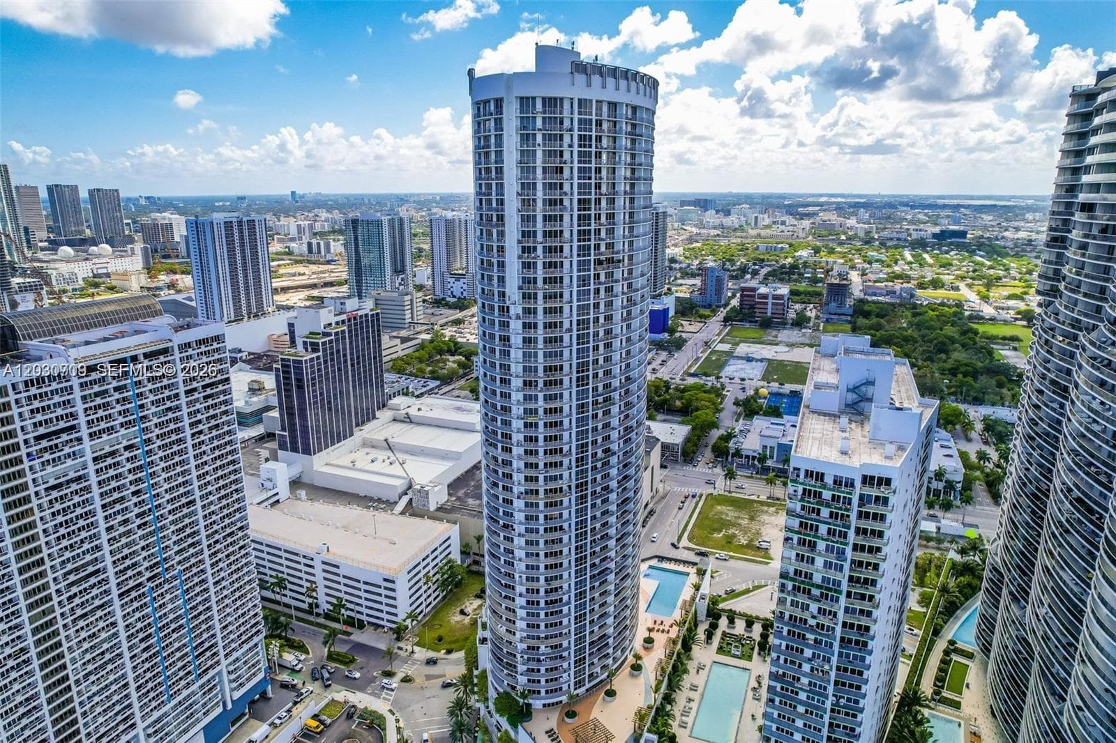 1750 N Bayshore Dr # 1204, Miami FL 33132 — 21