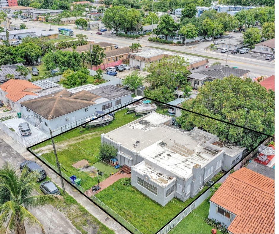 3078 NW Flagler Ter, Miami FL 33125 — 8