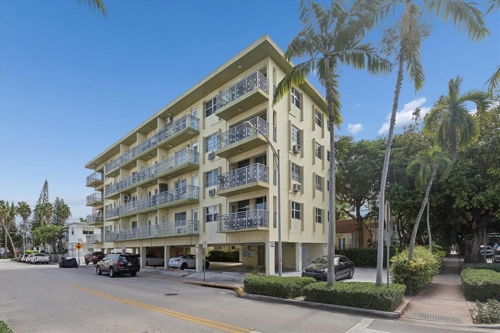851 Meridian Avenue # 33, Miami Beach FL 33139 — 9