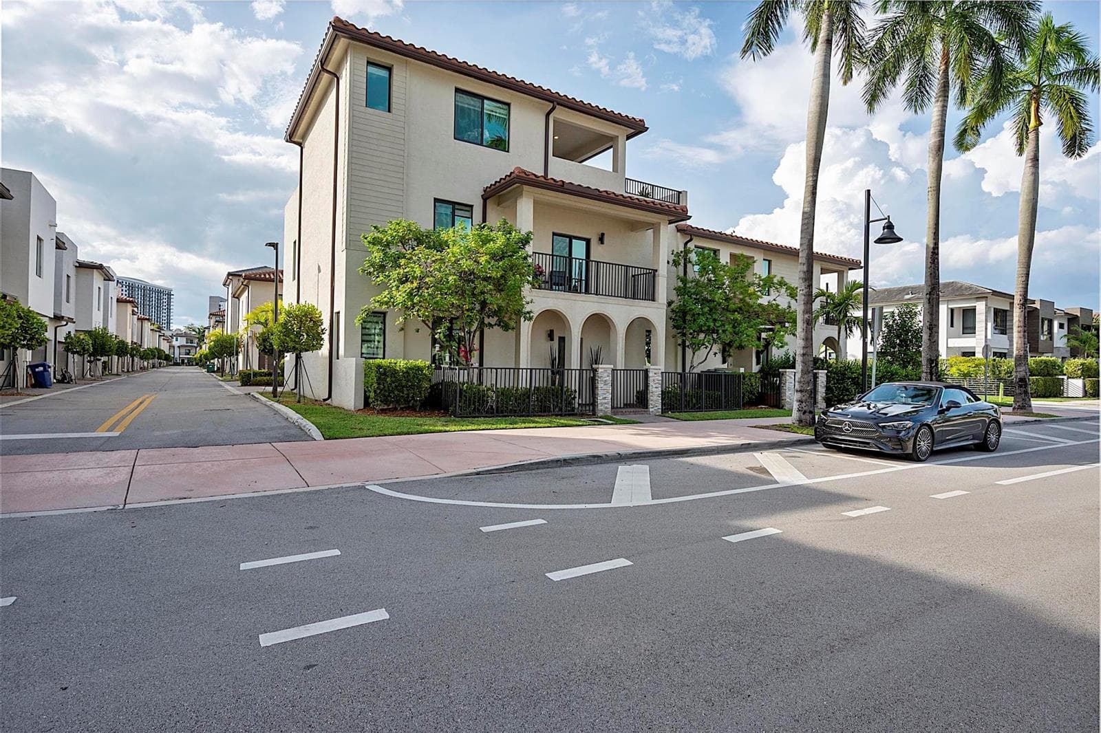 8321 Central Park Boulevard, Doral FL 33166 — 2