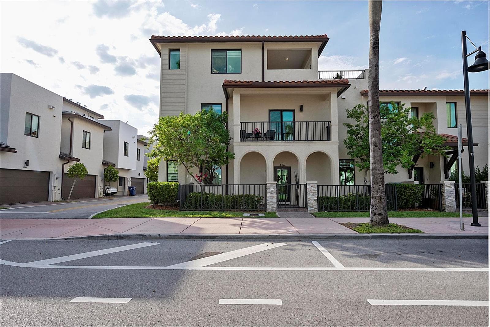 8321 Central Park Boulevard, Doral FL 33166 — 7