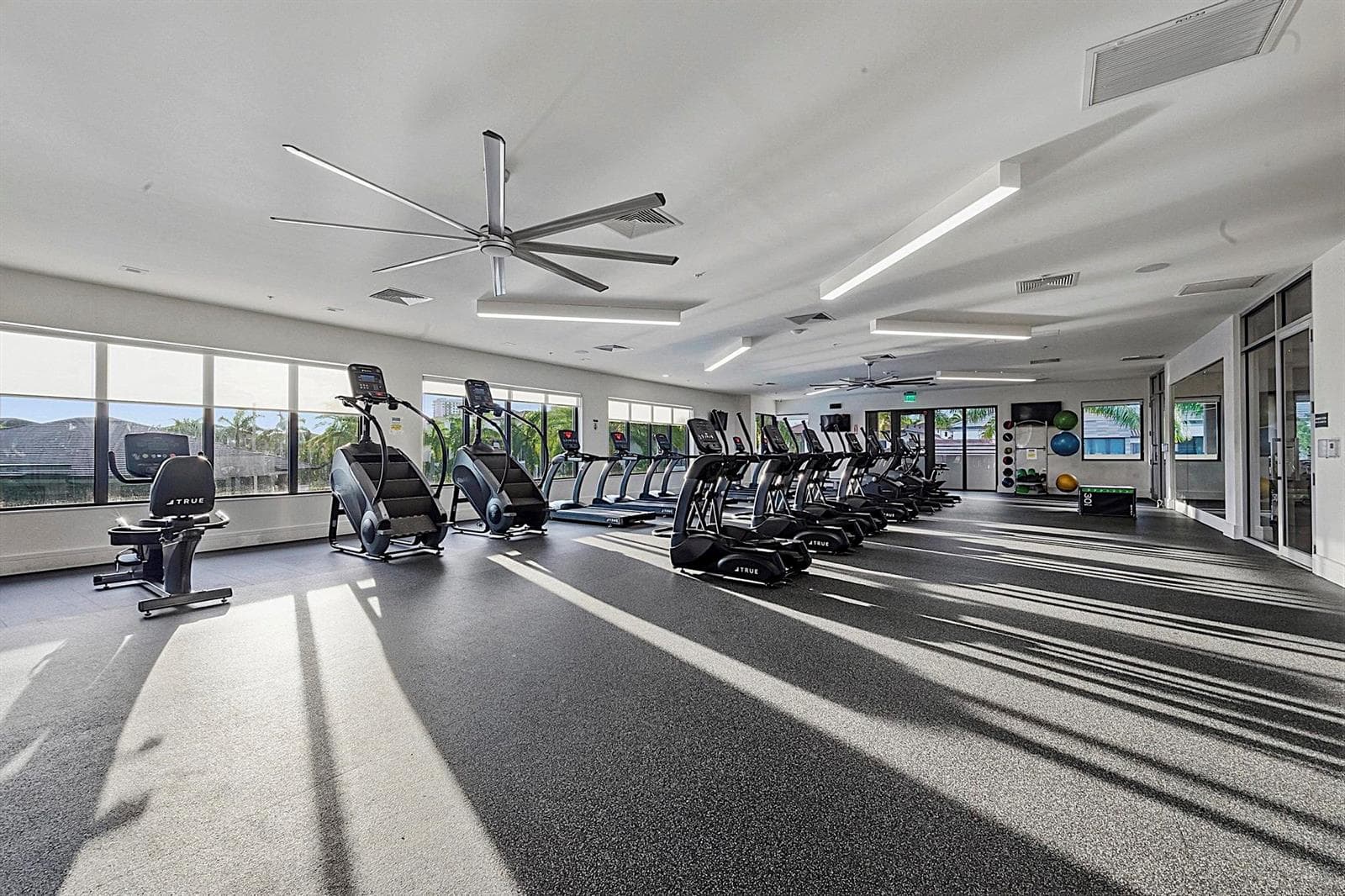 8321 Central Park Boulevard, Doral FL 33166 — 71