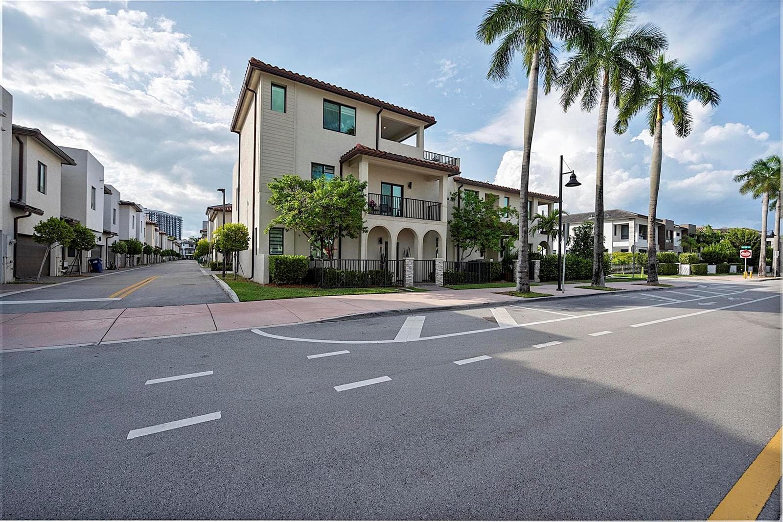 8321 Central Park Boulevard, Doral FL 33166 — 8
