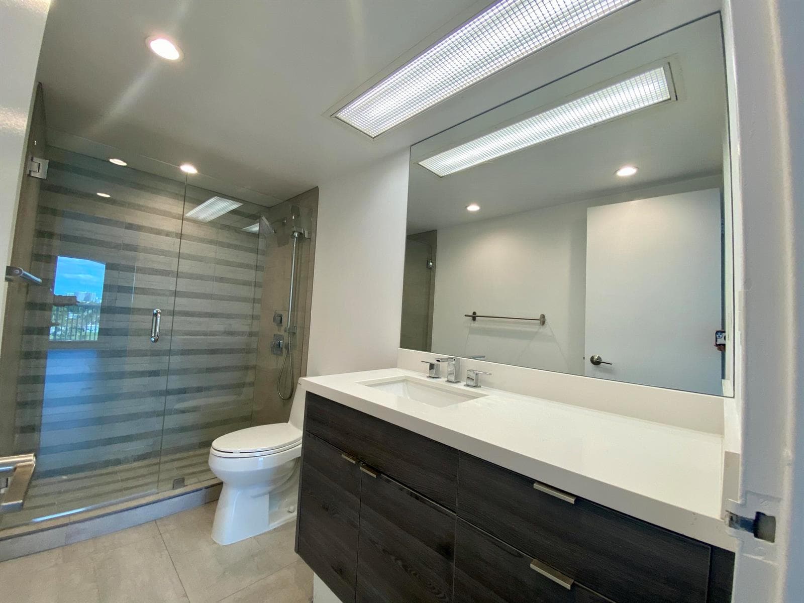 5401 Collins Avenue # 620, Miami Beach FL 33140 — 16