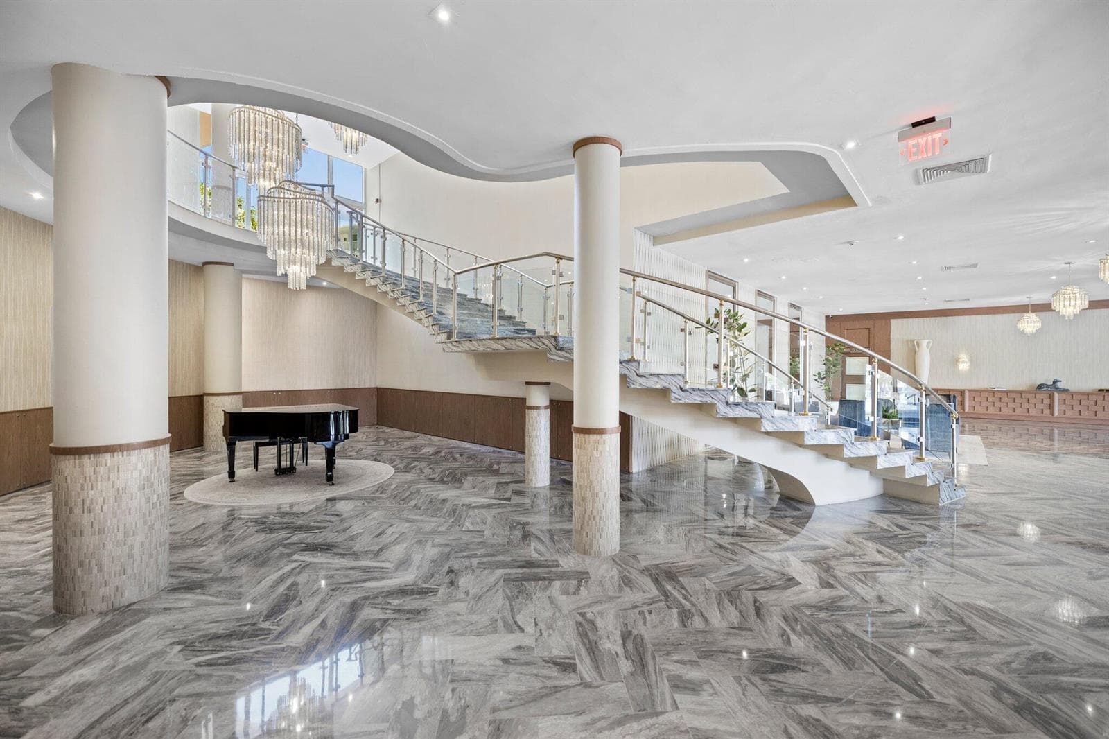 5401 Collins Avenue # 620, Miami Beach FL 33140 — 26