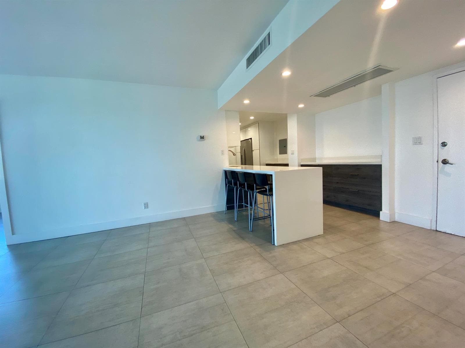 5401 Collins Avenue # 620, Miami Beach FL 33140 — 5