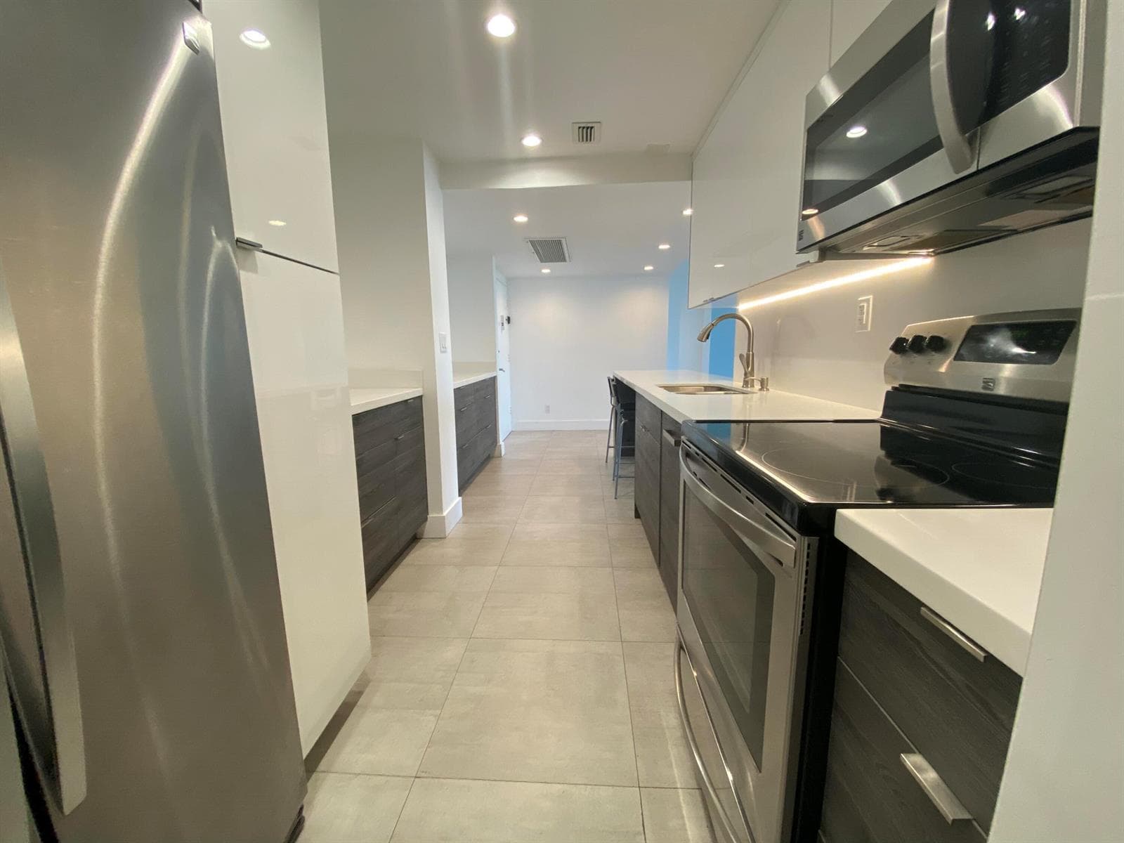 5401 Collins Avenue # 620, Miami Beach FL 33140 — 11