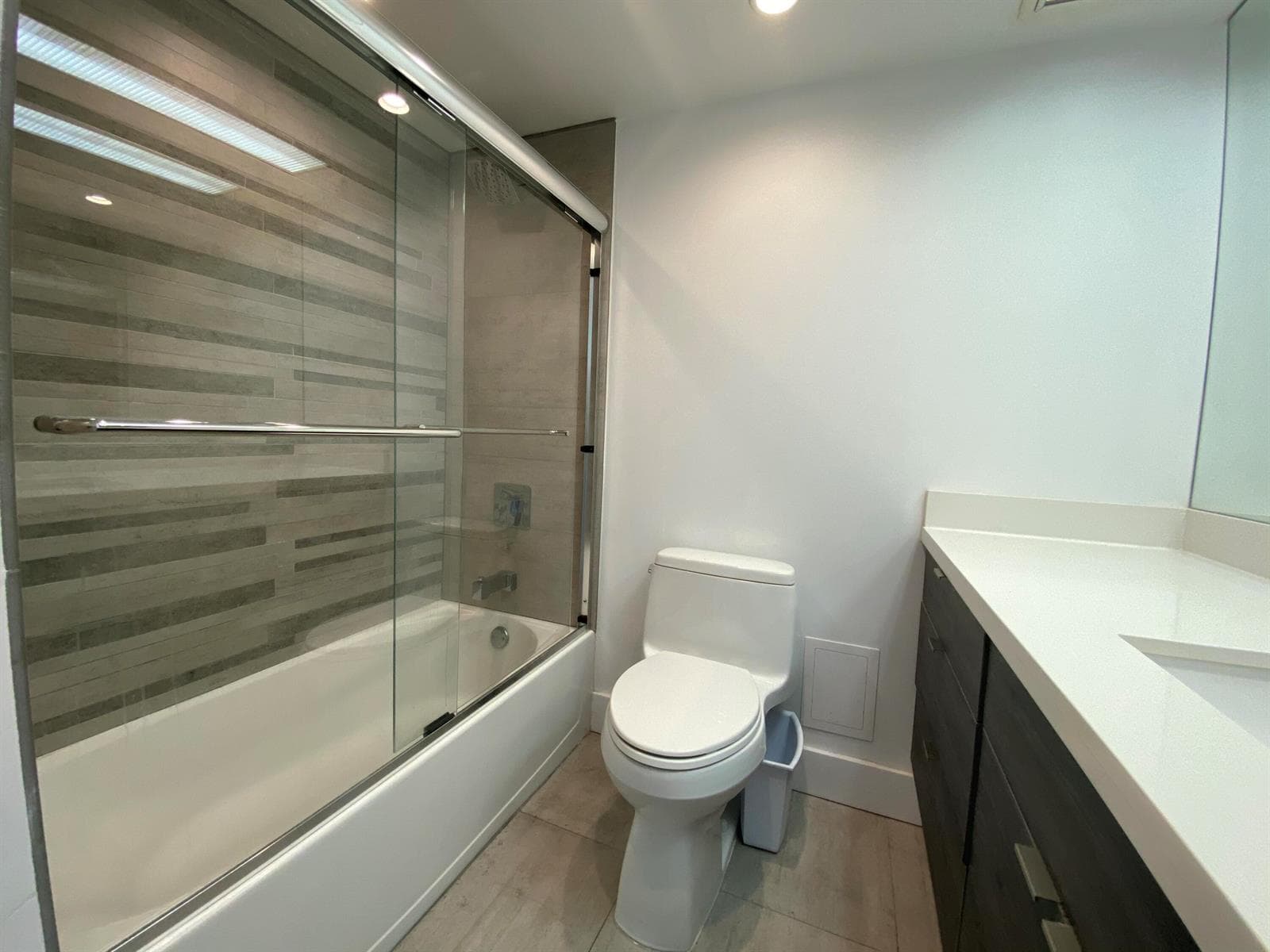 5401 Collins Avenue # 620, Miami Beach FL 33140 — 21