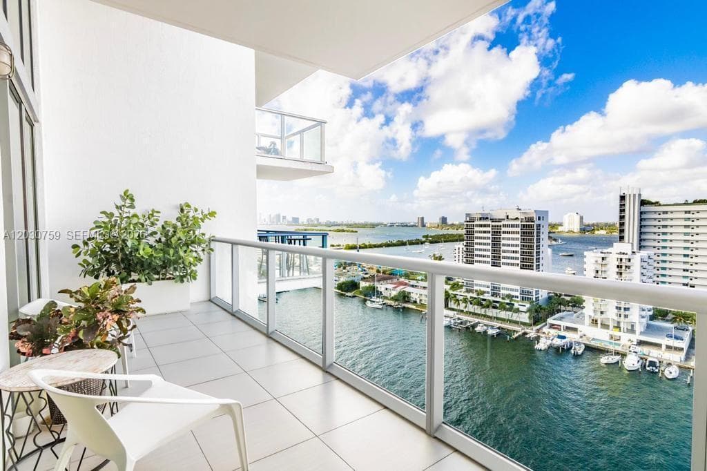 7928 East Dr, North Bay Village FL 33141 — 9