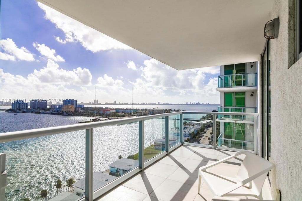 7928 East Dr, North Bay Village FL 33141 — 10