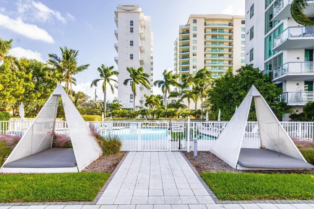 7928 East Dr, North Bay Village FL 33141 — 18