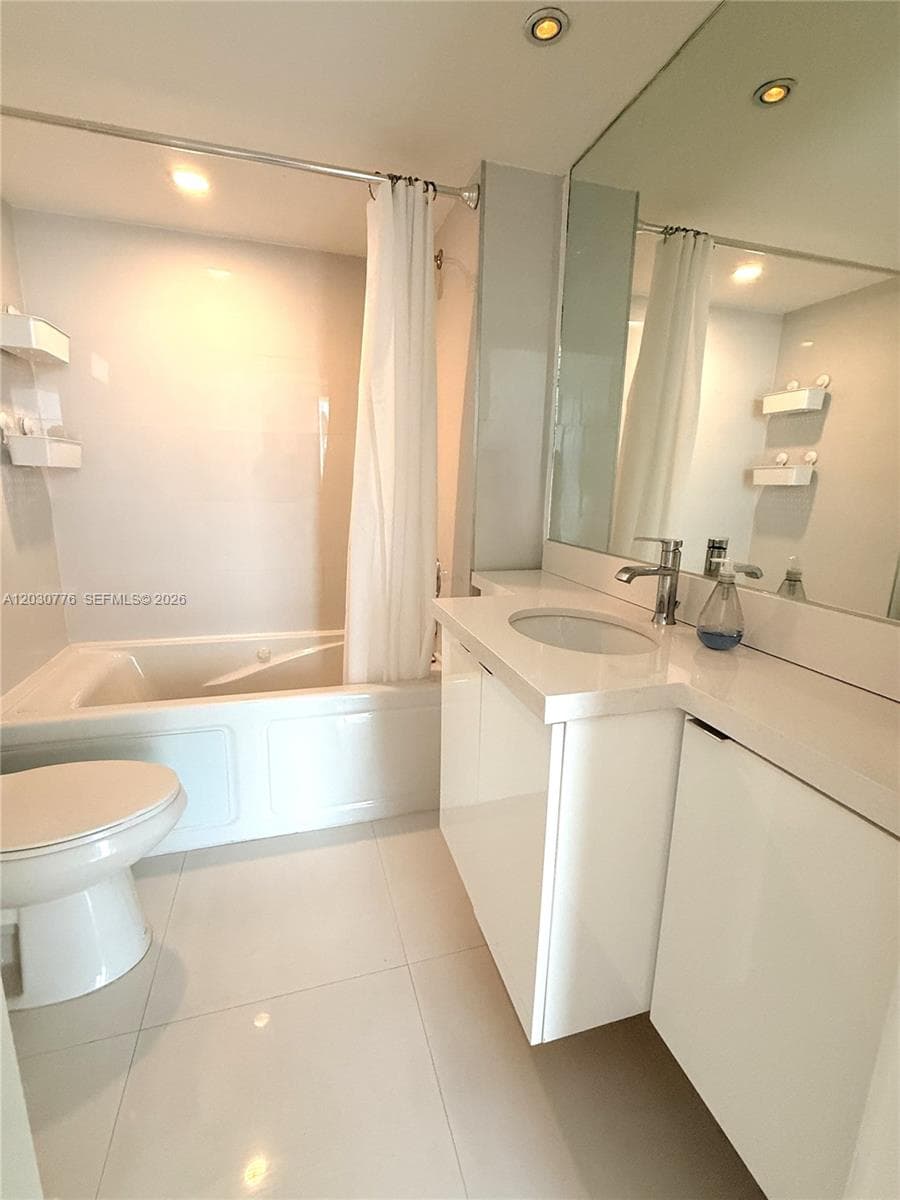 200 SE 15th Rd # 6A, Miami FL 33129 — 11