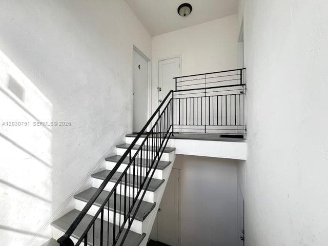 601 7th St # 4, Miami Beach FL 33139 — 23