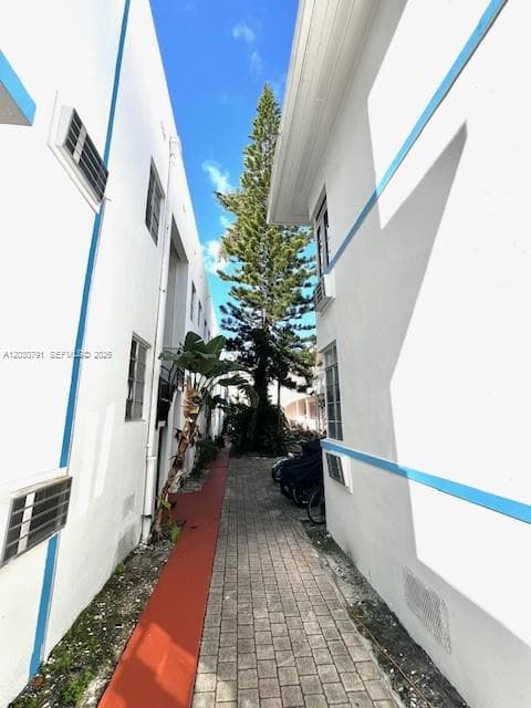 601 7th St # 4, Miami Beach FL 33139 — 30