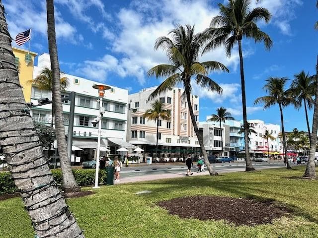 601 7th St # 4, Miami Beach FL 33139 — 37