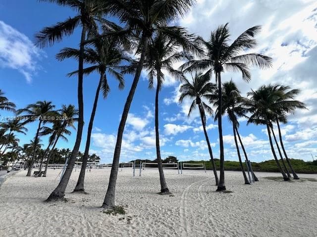601 7th St # 4, Miami Beach FL 33139 — 40