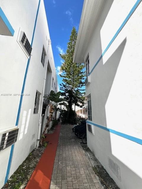 601 7th St # 4, Miami Beach FL 33139 — 29