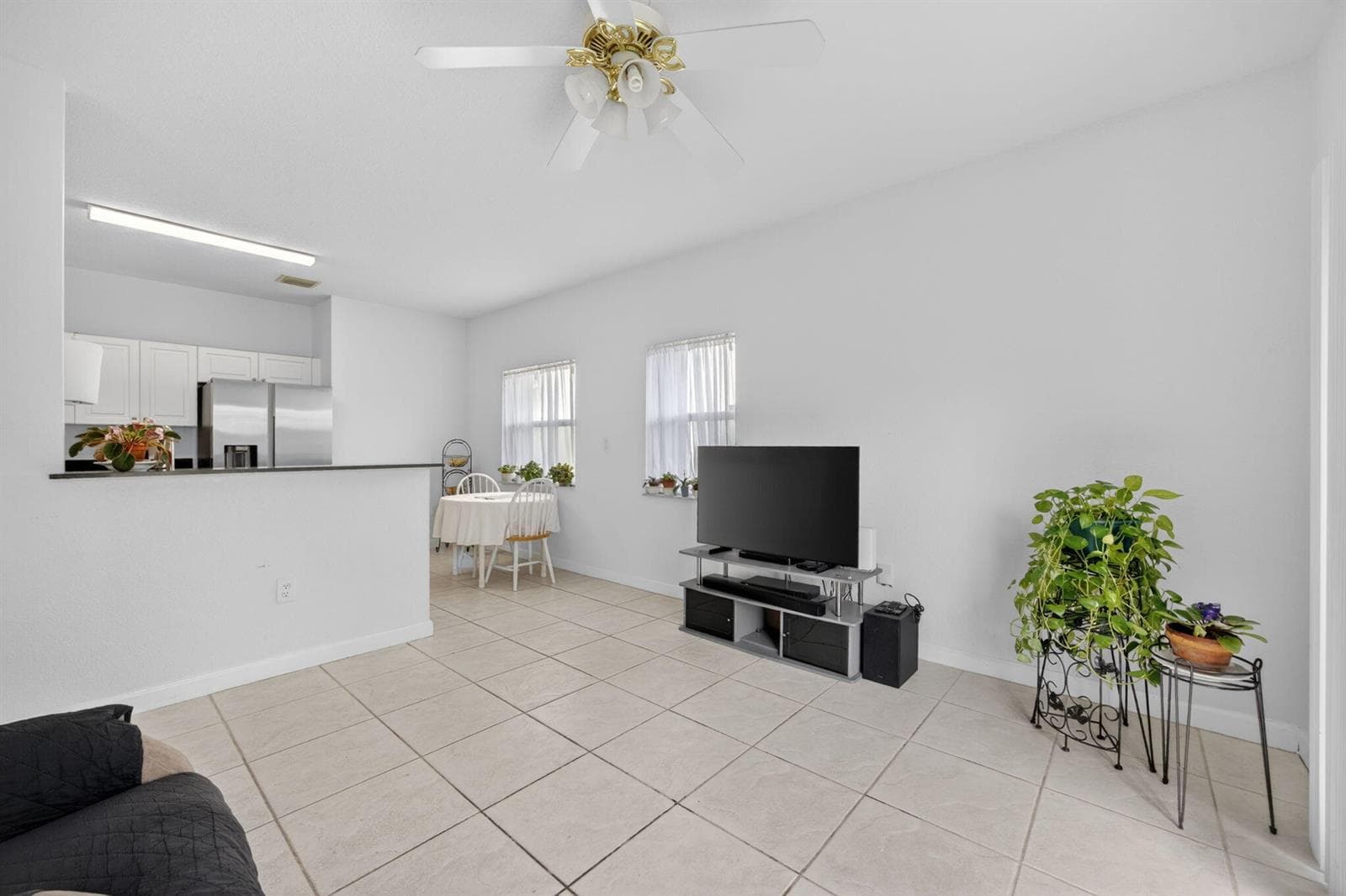 14215 SW 156th Avenue N, Miami FL 33196 — 15