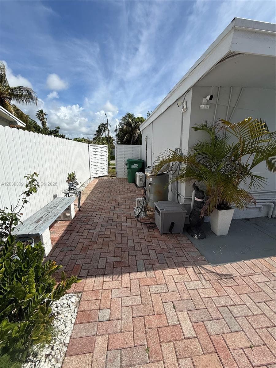 10030 SW 213th Ter, Cutler Bay FL 33189 — 23