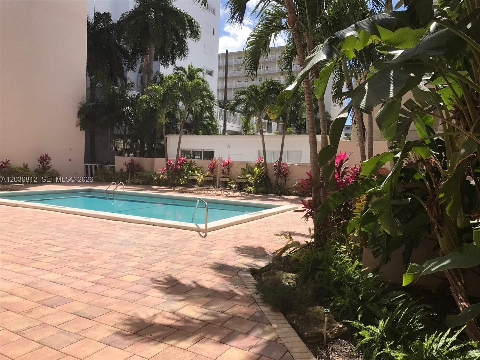 1665 Bay Rd # 416, Miami Beach FL 33139 — 2