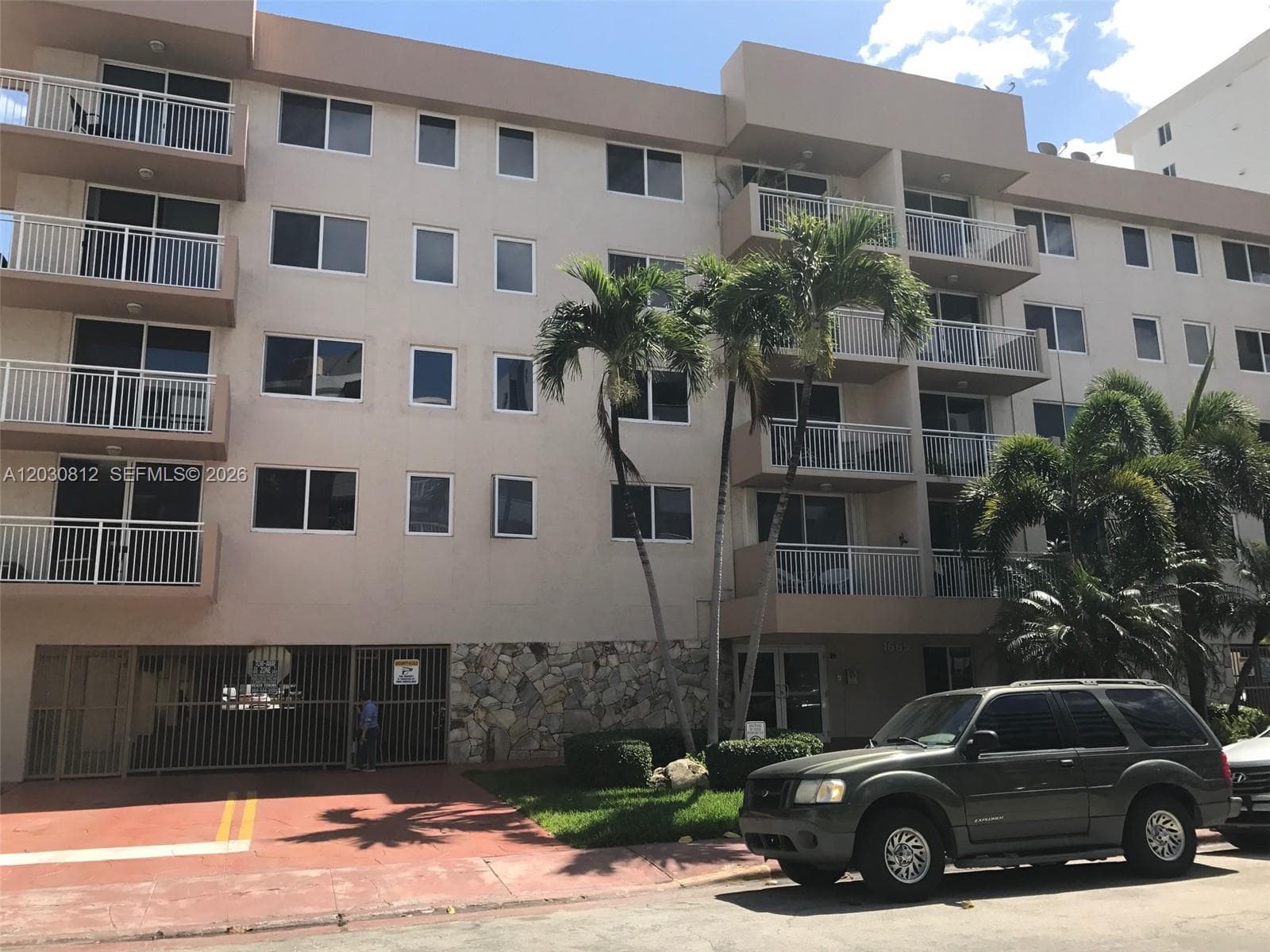 1665 Bay Rd # 416, Miami Beach FL 33139 — 1