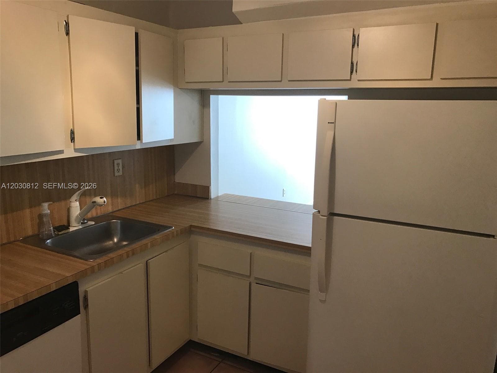 1665 Bay Rd # 416, Miami Beach FL 33139 — 9