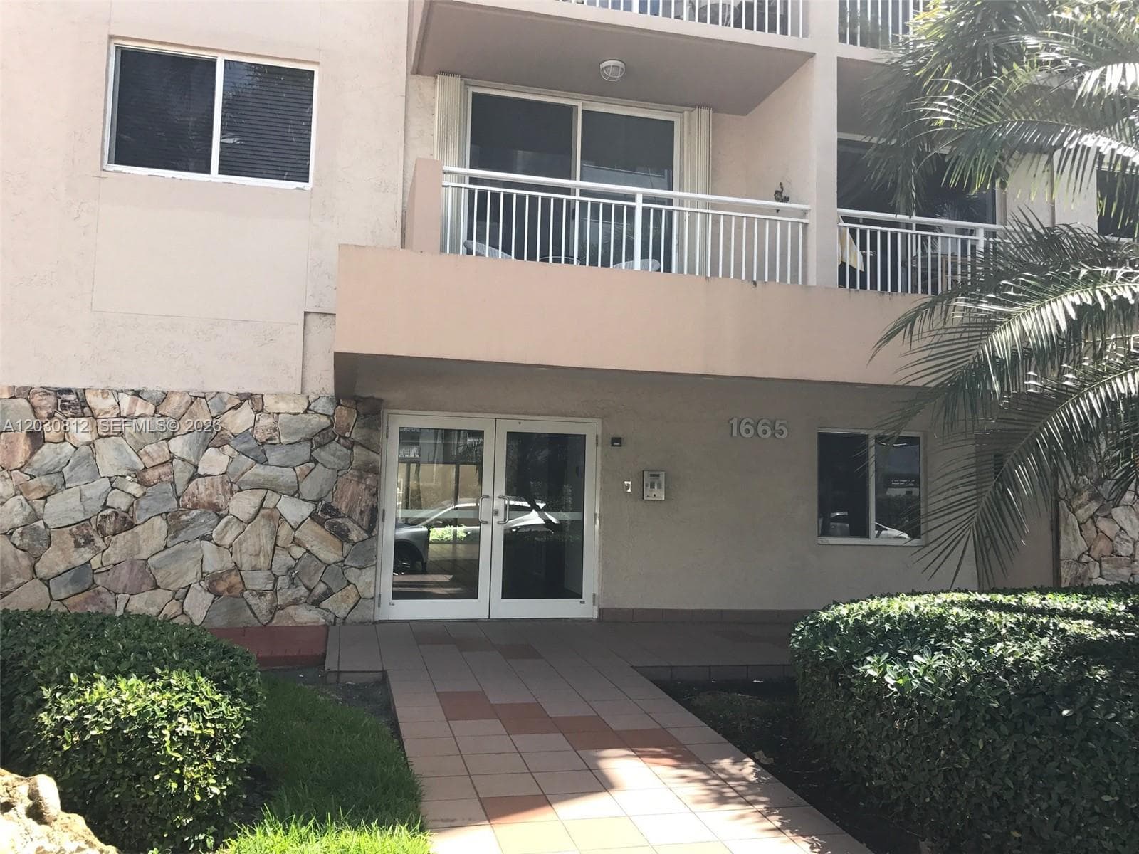 1665 Bay Rd # 416, Miami Beach FL 33139 — 15