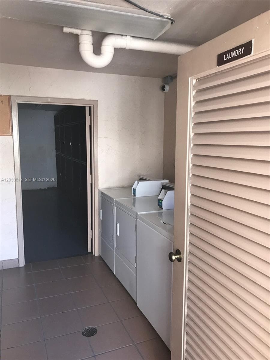 1665 Bay Rd # 416, Miami Beach FL 33139 — 11