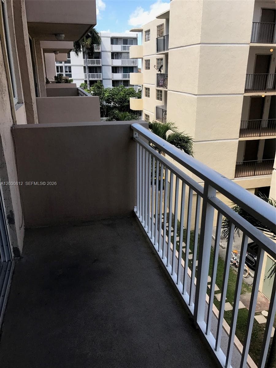 1665 Bay Rd # 416, Miami Beach FL 33139 — 4