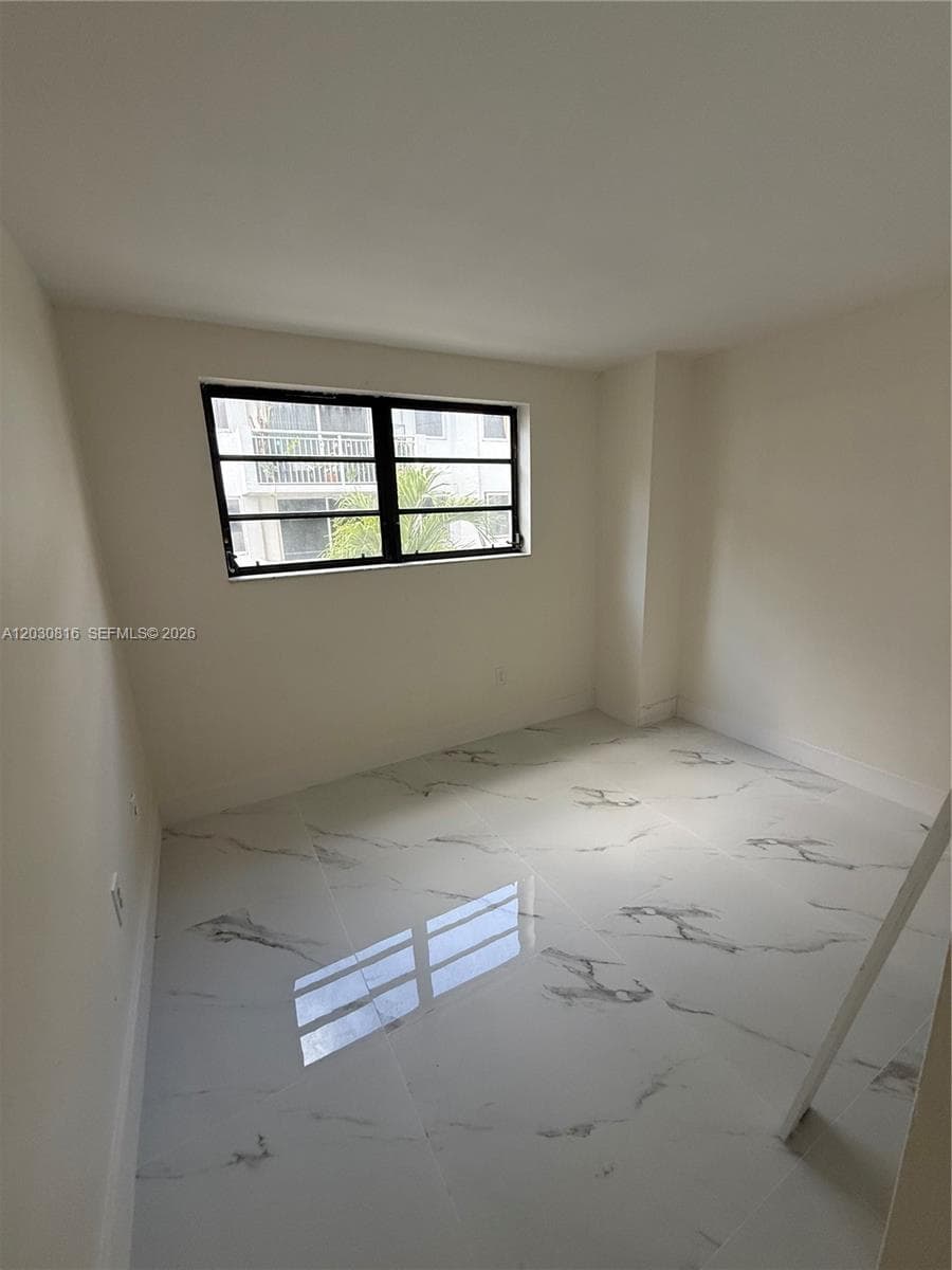 1673 Bay Rd # 306, Miami Beach FL 33139 — 12