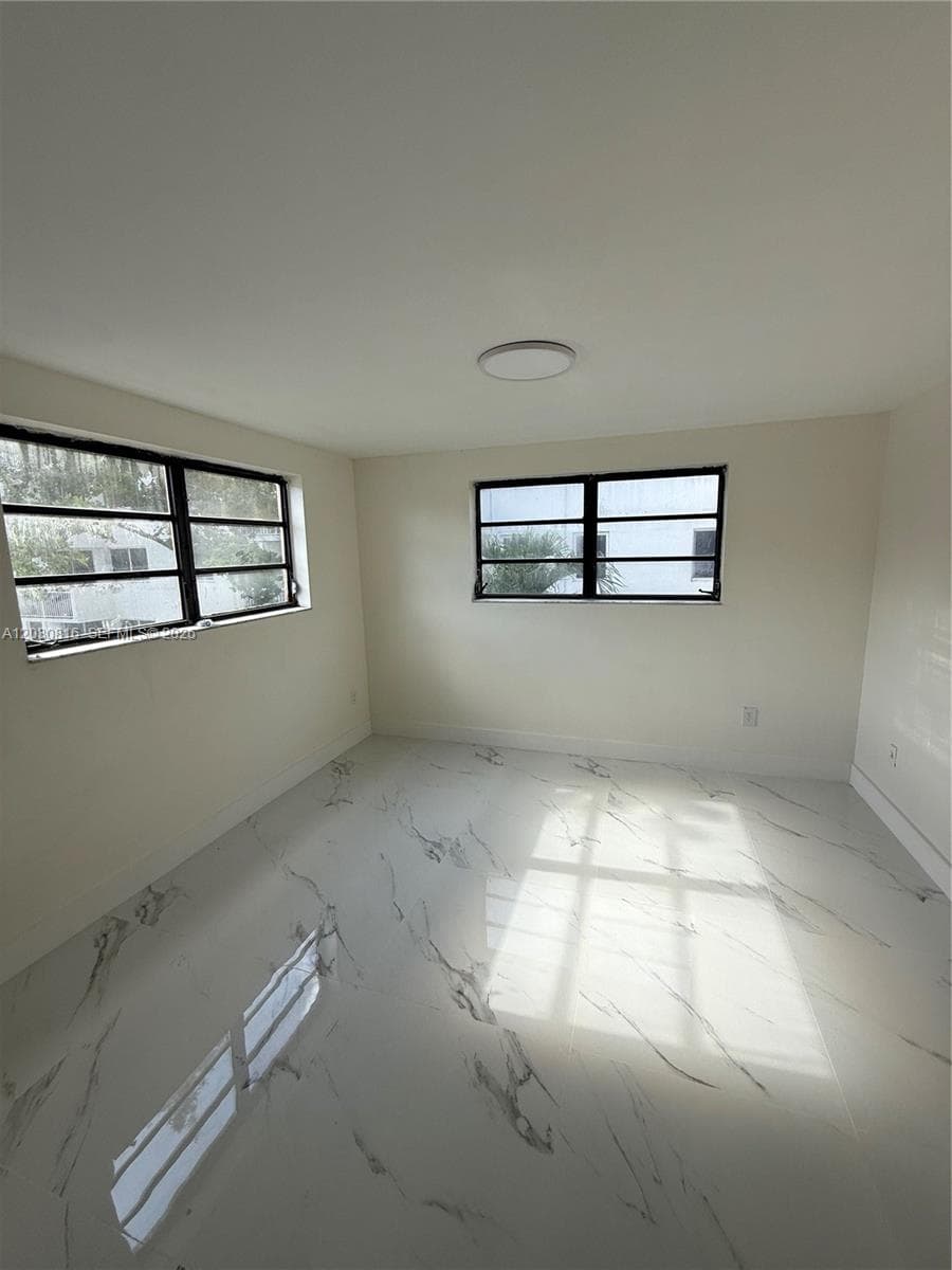 1673 Bay Rd # 306, Miami Beach FL 33139 — 22