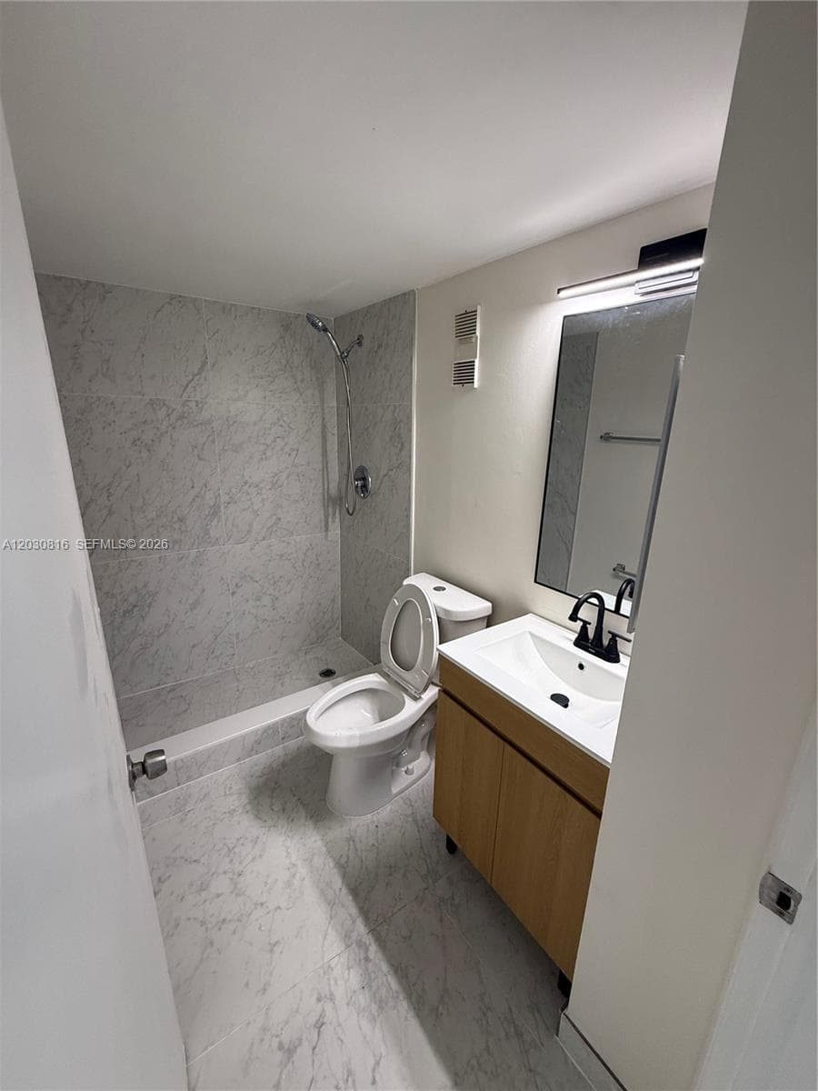 1673 Bay Rd # 306, Miami Beach FL 33139 — 14