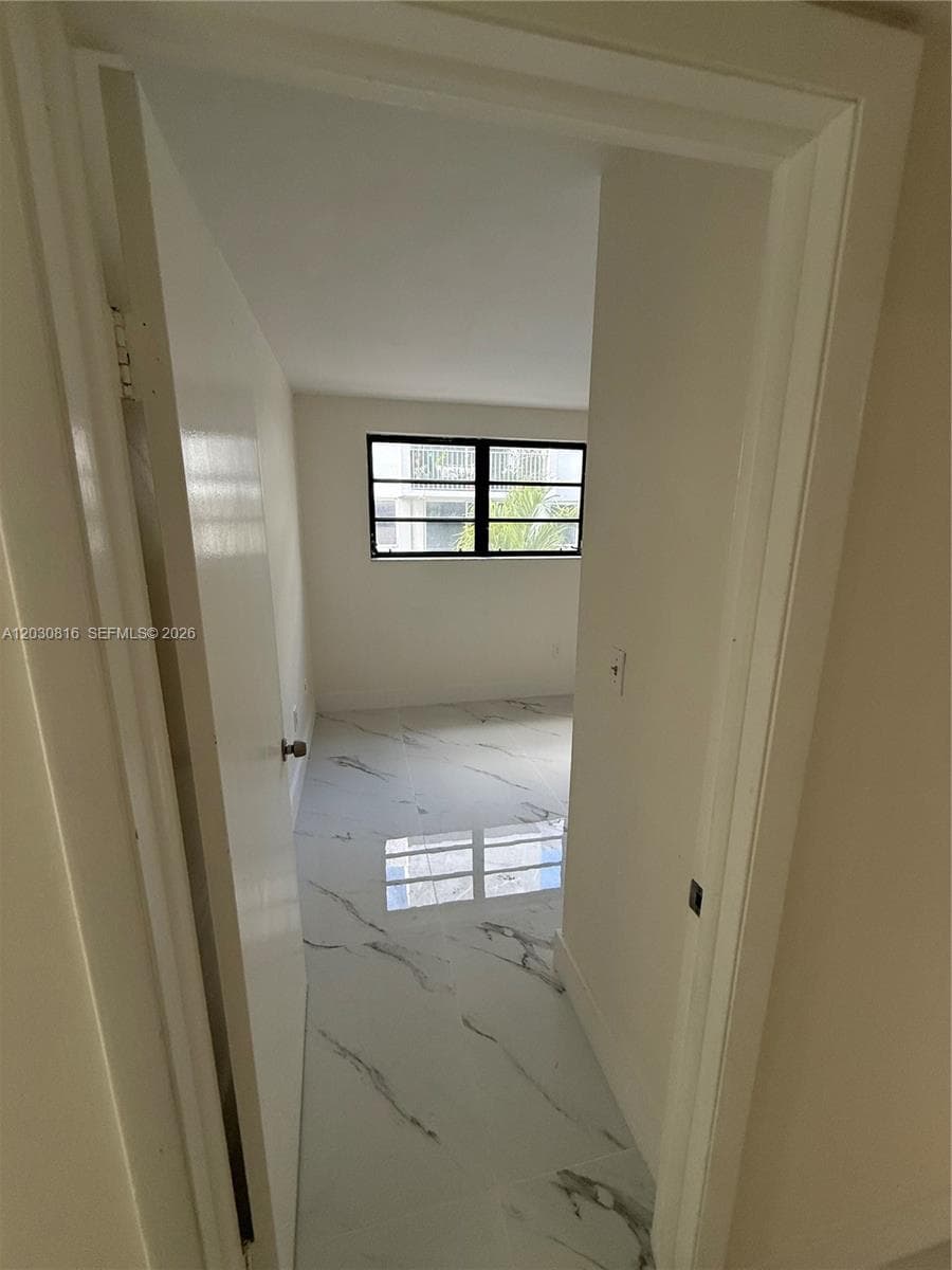 1673 Bay Rd # 306, Miami Beach FL 33139 — 11