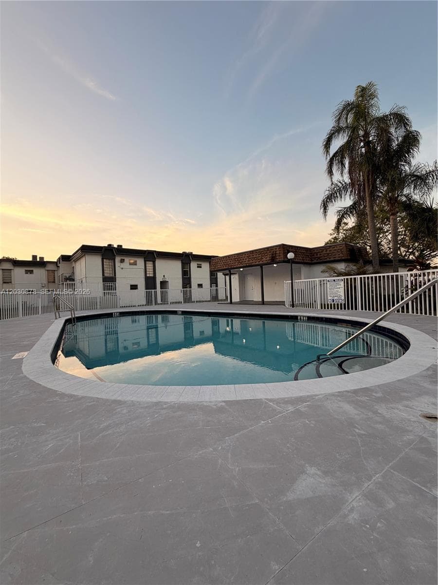 7250 SW 94th Pl # B8, Miami FL 33173 — 4