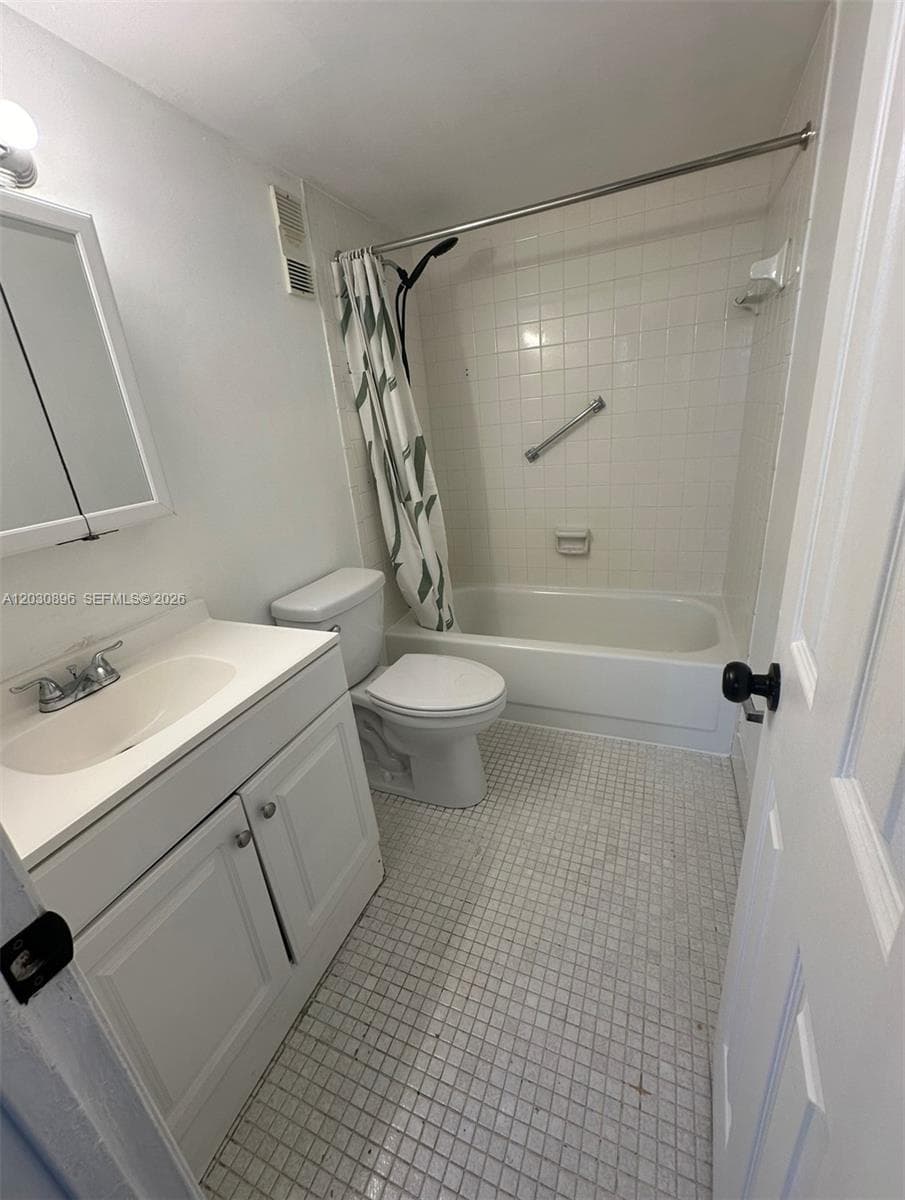 5055 NW 7th St # 409, Miami FL 33126 — 16