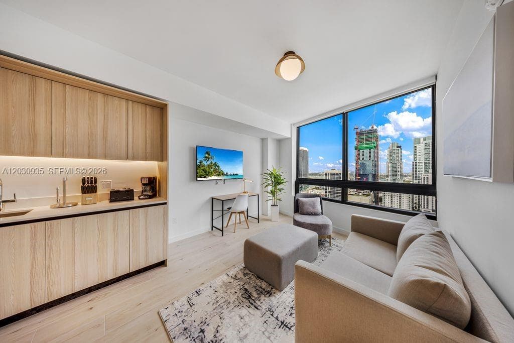 225 N Miami Ave # 3507, Miami FL 33128 — 23