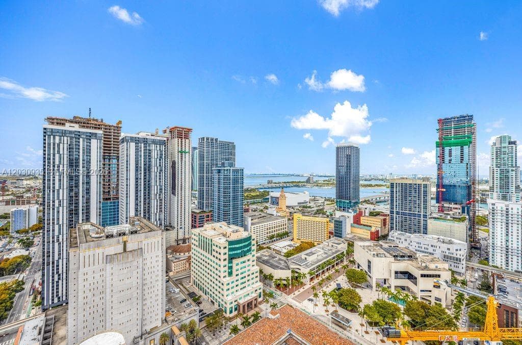 225 N Miami Ave # 3507, Miami FL 33128 — 2